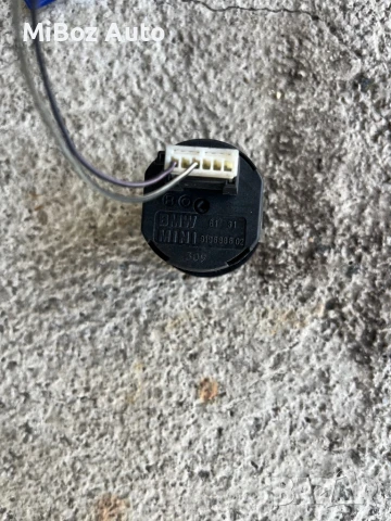 Копче превключвател airbag БМВ Е90 91 92 BMW, снимка 2 - Части - 50862786