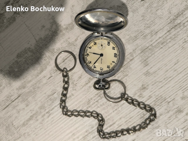 Продавам руски часовник 