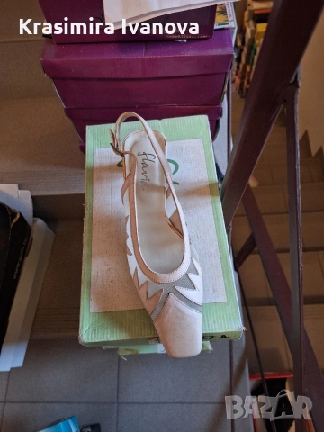 нови обувки естествена кожа цвят беж 