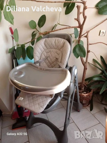 Продавам столче за хранене запазено.