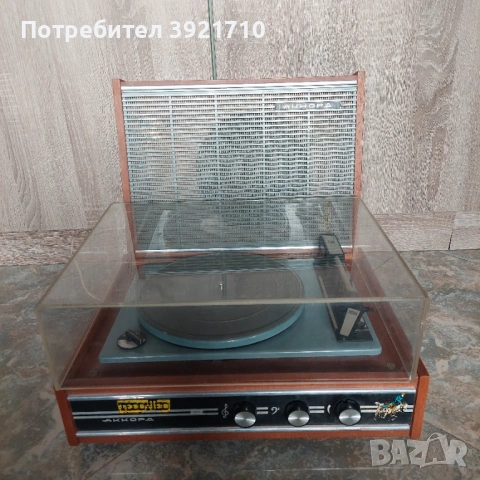 Ретро грамофон Аккорд, снимка 2 - Грамофони - 53341130