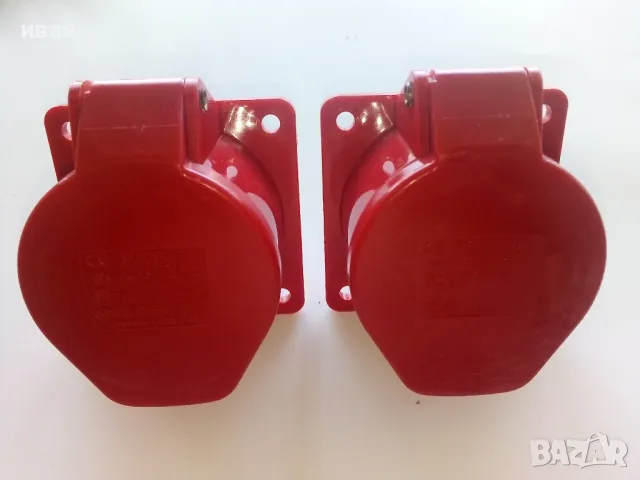 Трифазни Евро контакти за вграждане 16А,3P+N+E