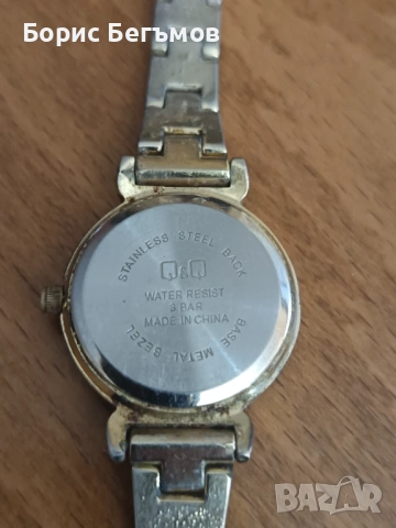 Дамски часовник Q&Q, снимка 2 - Дамски - 53265636