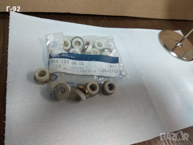 A0001590606**NEU**Mercedes W115 W123 W601 W602 W611.. OM616 OM615 OM617 Изолатор на подгревна свещ