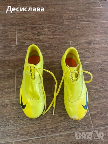 Бутонки Nike 8 лева, снимка 2 - Детски маратонки - 37090628