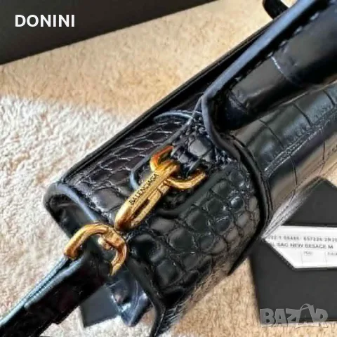 Balenciaga Дамска чанта, кожа, снимка 6 - Чанти - 56030944