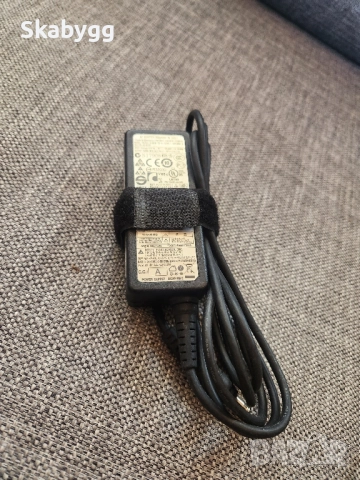 Оригинални зарядни за лаптоп, снимка 4 - Кабели и адаптери - 51641095