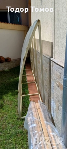 Метална козирка с поликарбонат