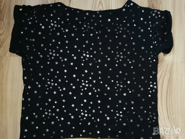 Дамска тениска ZARA Trafaluc, size M, свободен модел, черна със сребърни звездички, като нова, снимка 1
