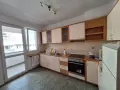 Четиристаен апартамент под наем, снимка 2