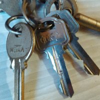 Стари ключове на връзка №3 ,7 броя, снимка 5 - Антикварни и старинни предмети - 34305504