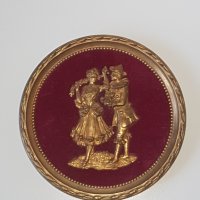 Старинен медальон за стена, снимка 1 - Антикварни и старинни предмети - 31708514