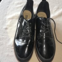 Дамски обувки, снимка 1 - Дамски ежедневни обувки - 37549821