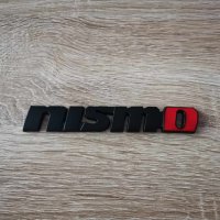 Nissan Nismo Нисмо черен с червено надпис стикер, снимка 1 - Аксесоари и консумативи - 42814560