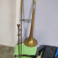 Bb tenor slide trombone - /Germany/ Тенор Цуг Тромбон с твърд куфар, снимка 4 - Духови инструменти - 44699815