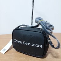 Calvin klein дамска чанта през рамо хит модел код 245, снимка 6 - Чанти - 42905806