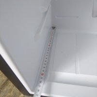 Мини бар / мини хладилник с терморегулатор / LED осветление  Обем: 38 литра Охлажда храна и напитки , снимка 3 - Хладилници - 44341129