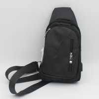 Чанта през рамо с USB, снимка 1 - Чанти - 40513428