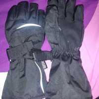 Детски ръкавици , снимка 2 - Шапки, шалове и ръкавици - 31610416