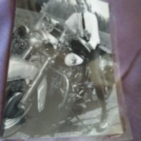 Елвис Пресли картичка издадена в Италия ламинирана 150х105мм, снимка 5 - Колекции - 39756499
