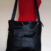 Дамска чанта от естествена кожа с капси! Ръчна изработка!, снимка 3 - Чанти - 34975810