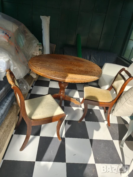 Стар комплект масивни маса с три стола + 1 подарък разпродажба , снимка 1