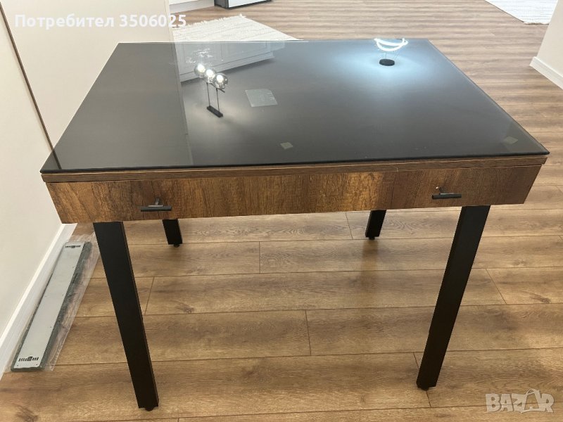 Продавам помощна маса, снимка 1