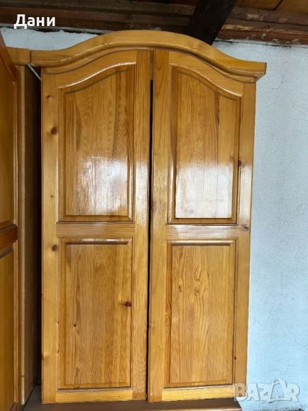 продавам гардероб -двукрил от масив, снимка 1