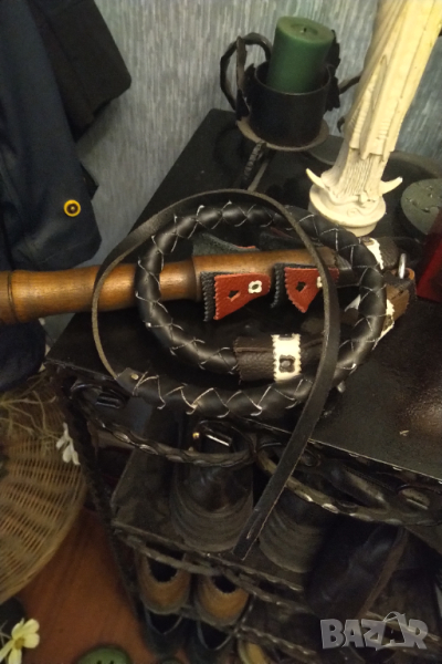 Камшик ръчна изработка ,кожа дърво ., снимка 1