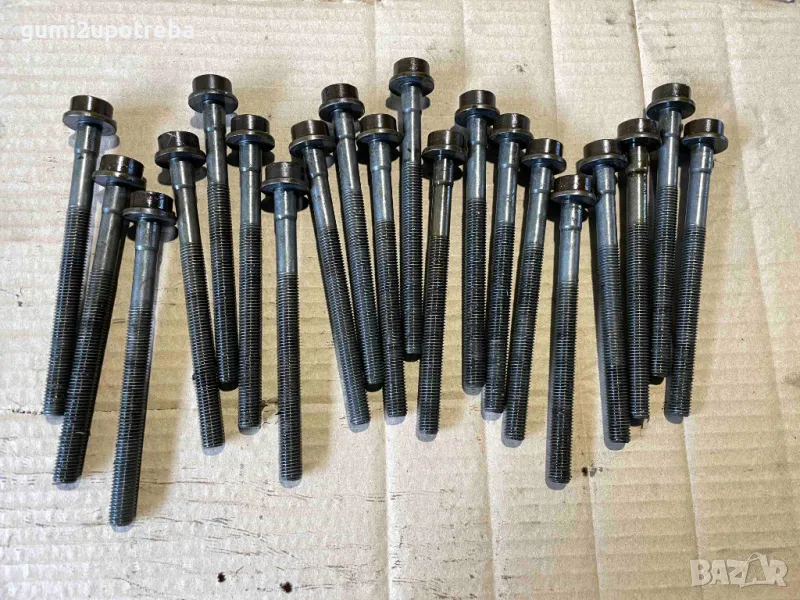 Болт Цилиндрова Глава Porsche Cayenne 957 4,8 V8, снимка 1