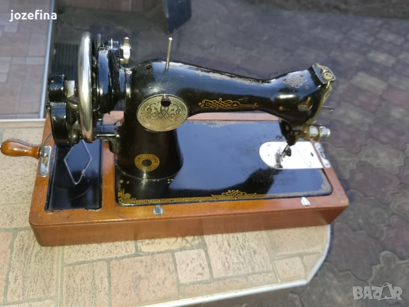 Руска шевна машина Подольск 1-А (копие на Singer 15) – 1951 г., отлично запазена и работеща, снимка 1