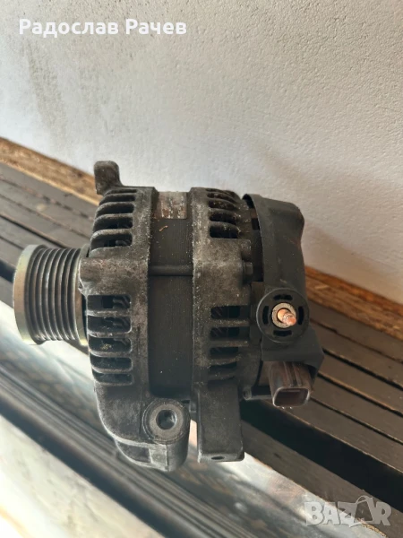 Алтернатор динамо за toyota avensis, снимка 1