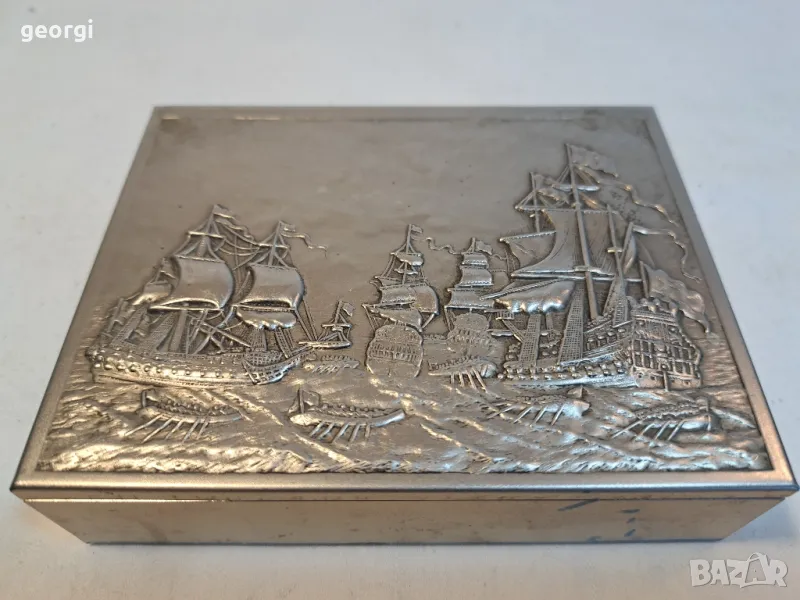 дэрвена кутийка с метален обков кораби   18/1, снимка 1