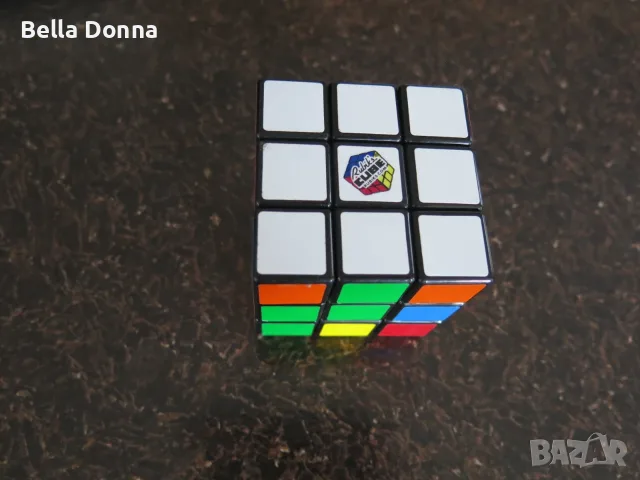 Оригинално кубче на Рубик 3x3x3 (Класически модел)