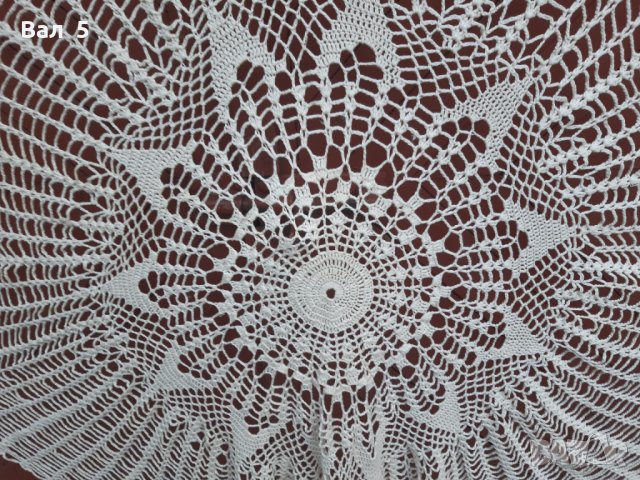 Ръчно плетена на една кука кръгла покривка за маса, снимка 4 - Антикварни и старинни предмети - 30577664