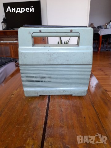 Стар касетофон Респром Монтана, снимка 3 - Антикварни и старинни предмети - 37527034