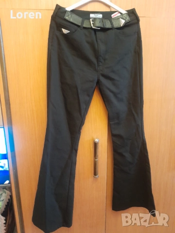 * Prada*Черен панталон надолу разкроен , снимка 2 - Панталони - 54144619