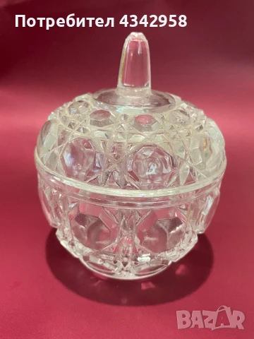 Anna Hutte Echt Bleikristall 24%. 1970г.Бонбониера във форма на ябълка.