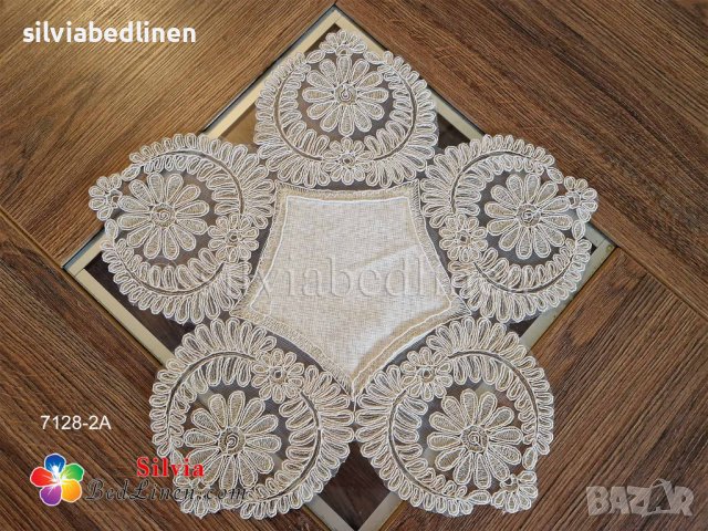 Декоративни ленени карета,тишлайфери с бродерия,декорация,украса маса, снимка 4 - Покривки за маси - 42863386