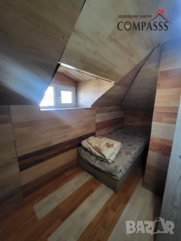 Къща с двор, район ЦЕНТЪР-Млад техник, гр. Добрич– 120153евро!, снимка 11 - Къщи - 51216606