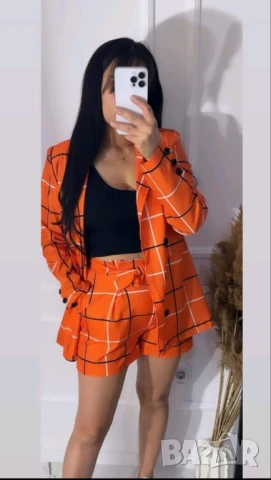 Комплект сако и панталони  