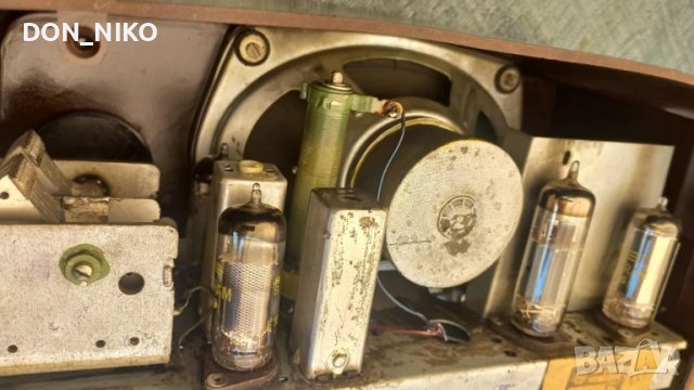 Радиоапарат "Комсомолец" 1959 г., снимка 4 - Антикварни и старинни предмети - 50583384