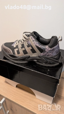 Продавам оригинални мъжки обувки Guess, снимка 2 - Ежедневни обувки - 52146660