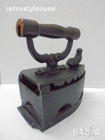 № 8559 Стара ютия на жар с декоративен елемент, снимка 7 - Антикварни и старинни предмети - 54072494