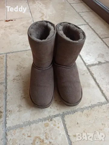 Оригинални боти/ботуши UGG AUSTRALIA Warmbat, номер 39-40, снимка 3 - Дамски боти - 56103301