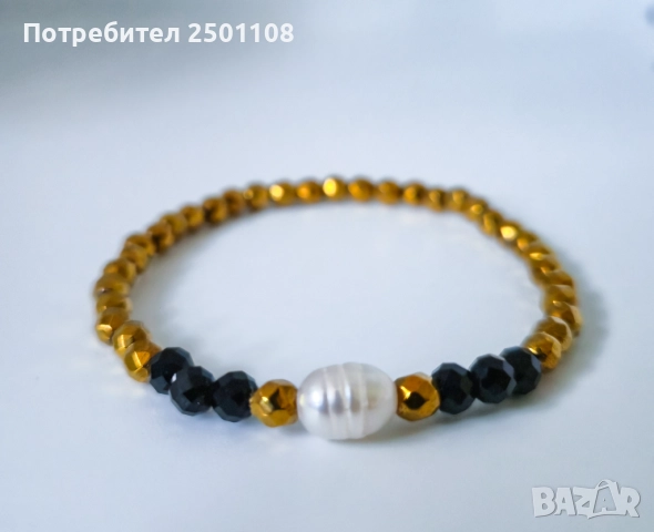Ръчно изработена гривна с естествена перла и златен хематит , снимка 2 - Гривни - 52624629