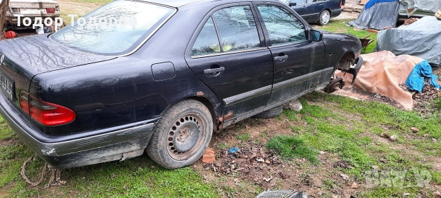 Mercedes W210 E290 На части 1994-99г., снимка 4 - Автомобили и джипове - 53948173