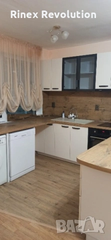 Тристаен апартамент под наем във Въстанически, снимка 2 - Апартаменти - 54050294