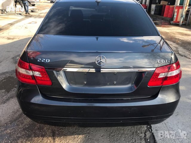 Мерседес Е220 , снимка 4 - Автомобили и джипове - 29389653