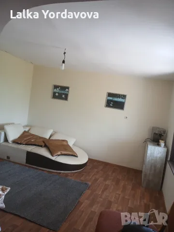 🏡 ПРОДАВАМ ВИЛА НА МАРКОВА МОГИЛА – ЧЕРВЕН БРЯГ, снимка 6 - Вили - 56186152